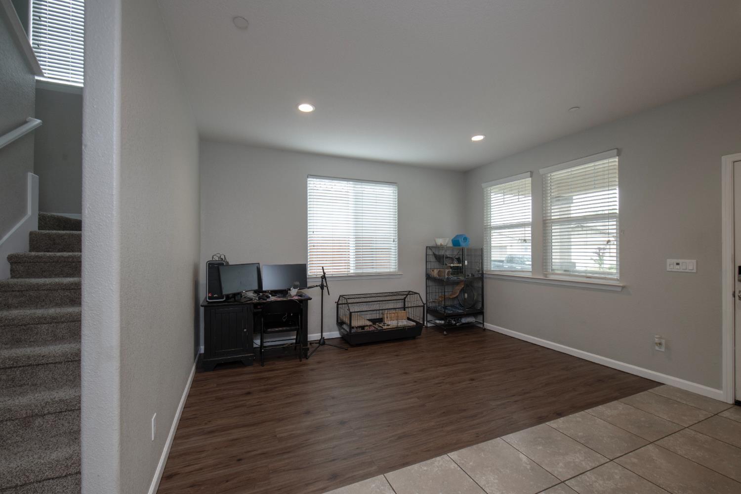 7407 E Vassar Ave, Fresno, CA 93737