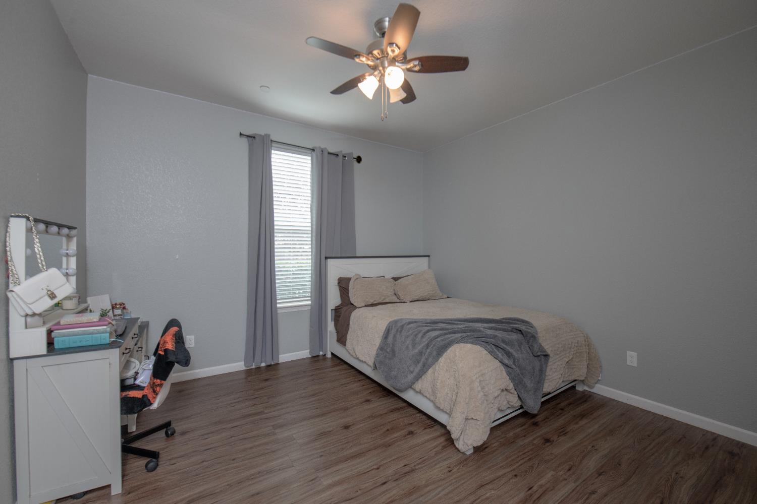 7407 E Vassar Ave, Fresno, CA 93737