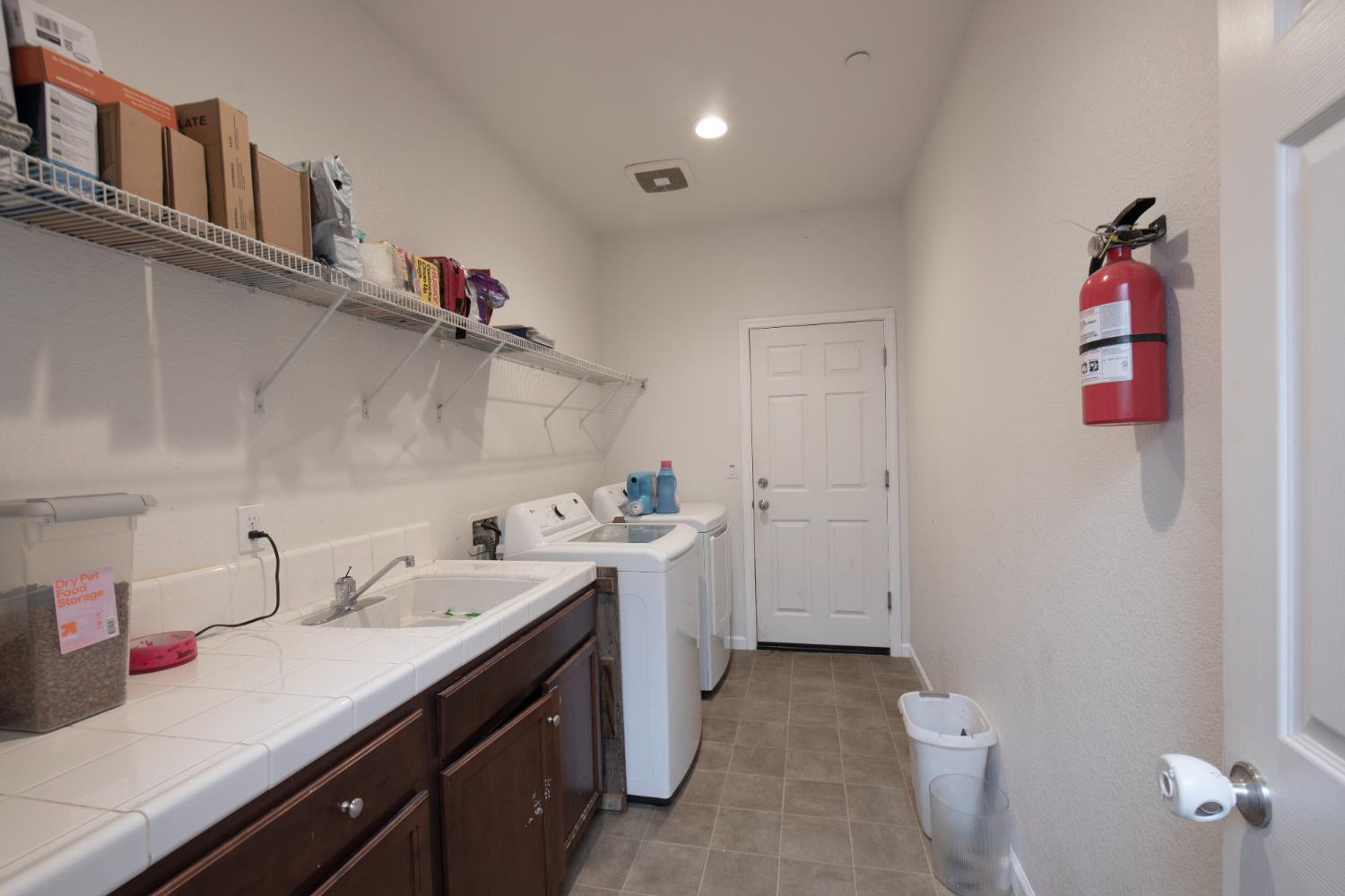 7407 E Vassar Ave, Fresno, CA 93737