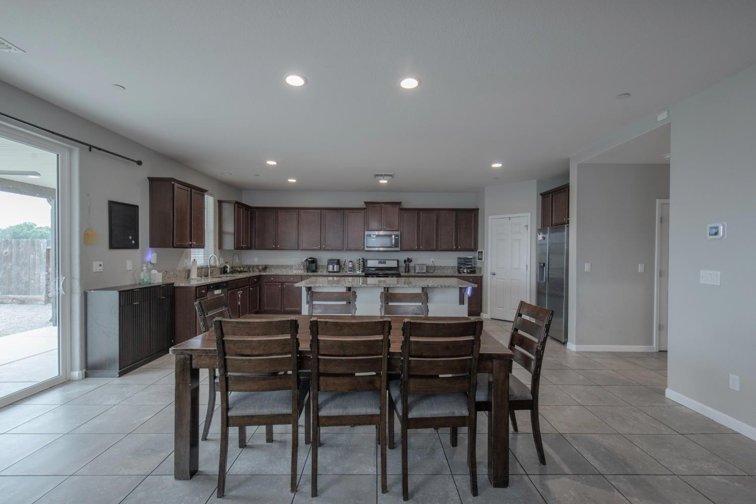 7407 E Vassar Ave, Fresno, CA 93737