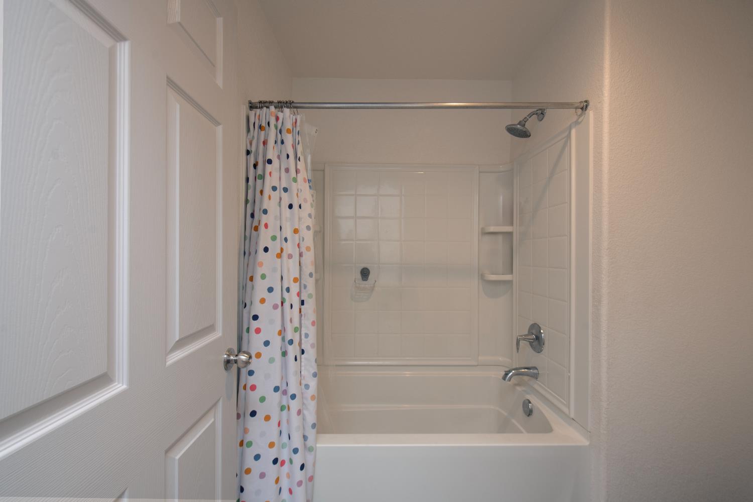 7407 E Vassar Ave, Fresno, CA 93737