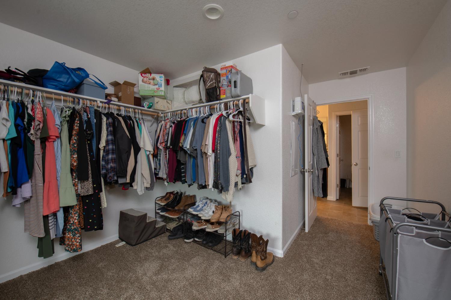 7407 E Vassar Ave, Fresno, CA 93737