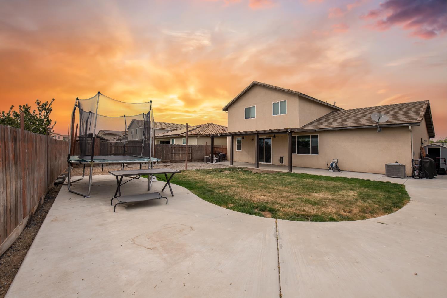 7407 E Vassar Ave, Fresno, CA 93737