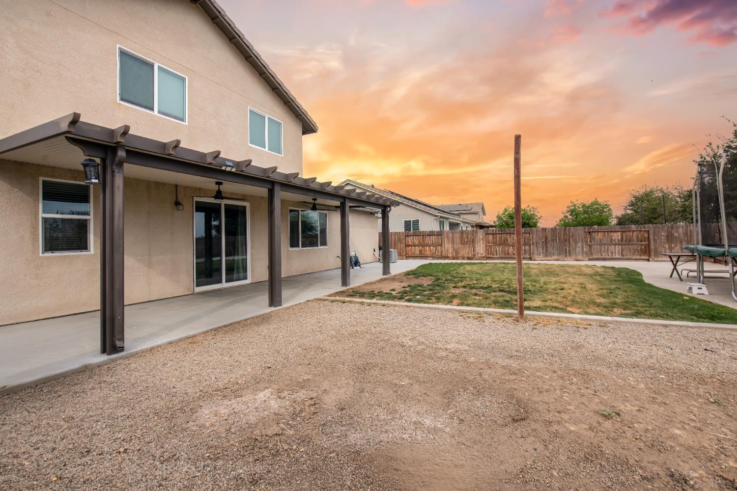 7407 E Vassar Ave, Fresno, CA 93737