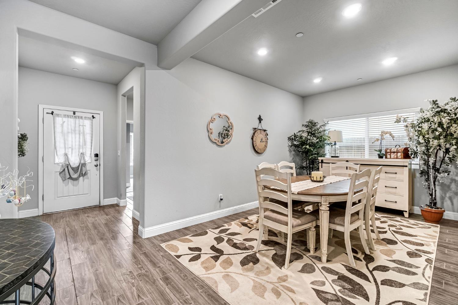 6239 E Fedora Ave, Fresno, CA 93727