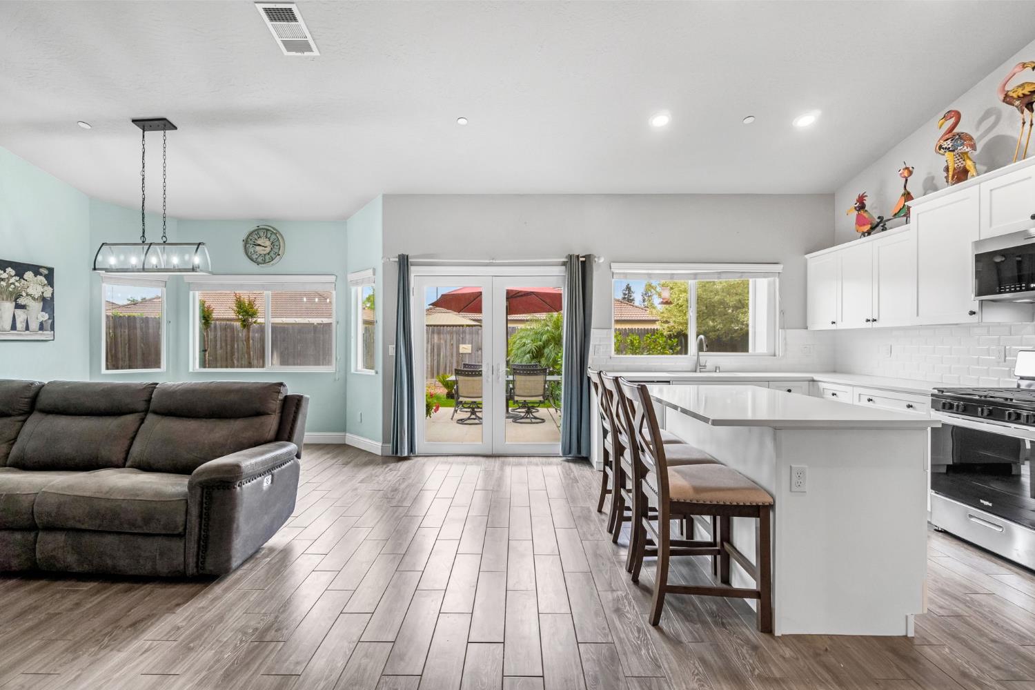 6239 E Fedora Ave, Fresno, CA 93727