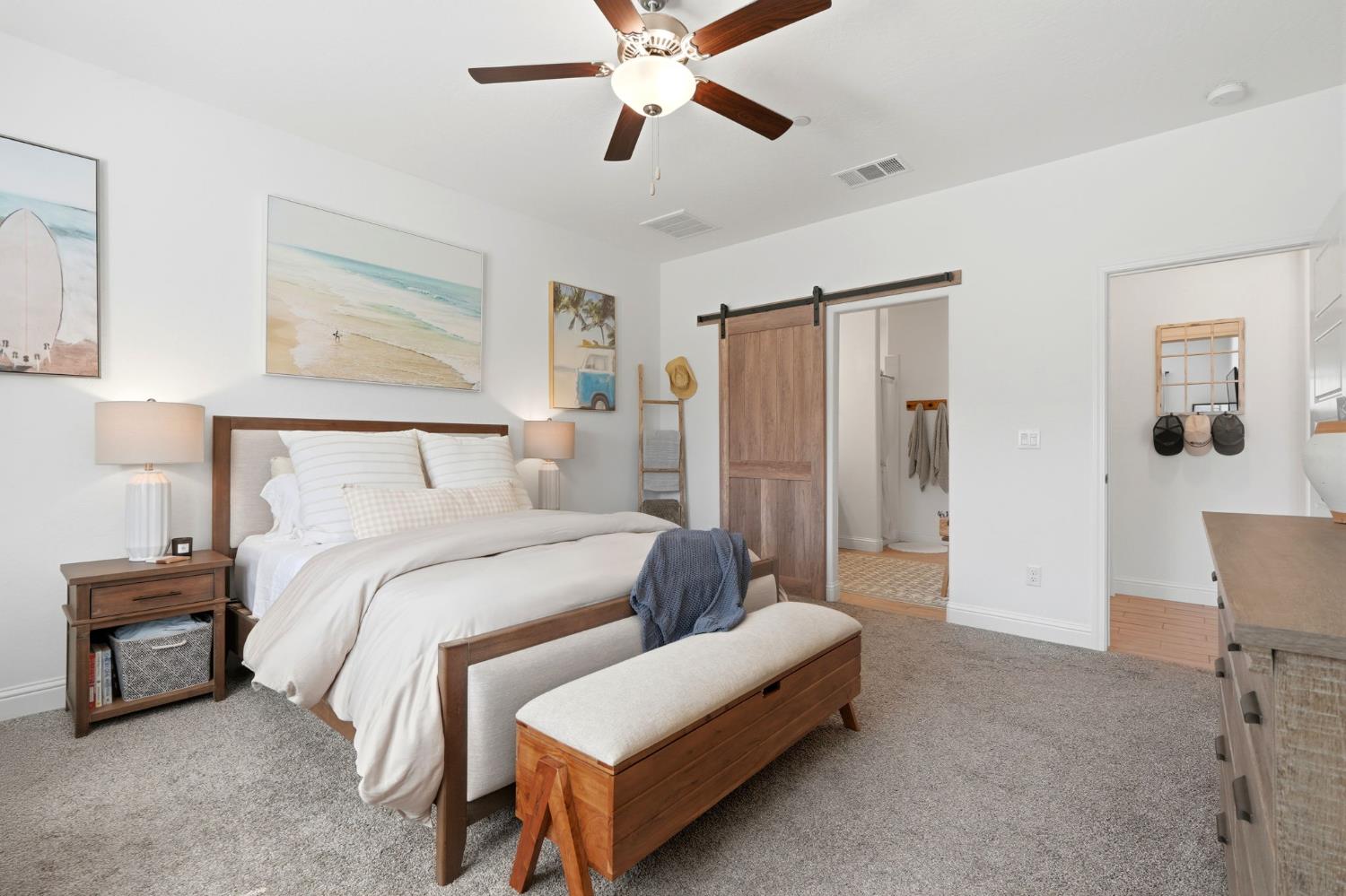 2587 W Heather Ln, Hanford, CA 93230