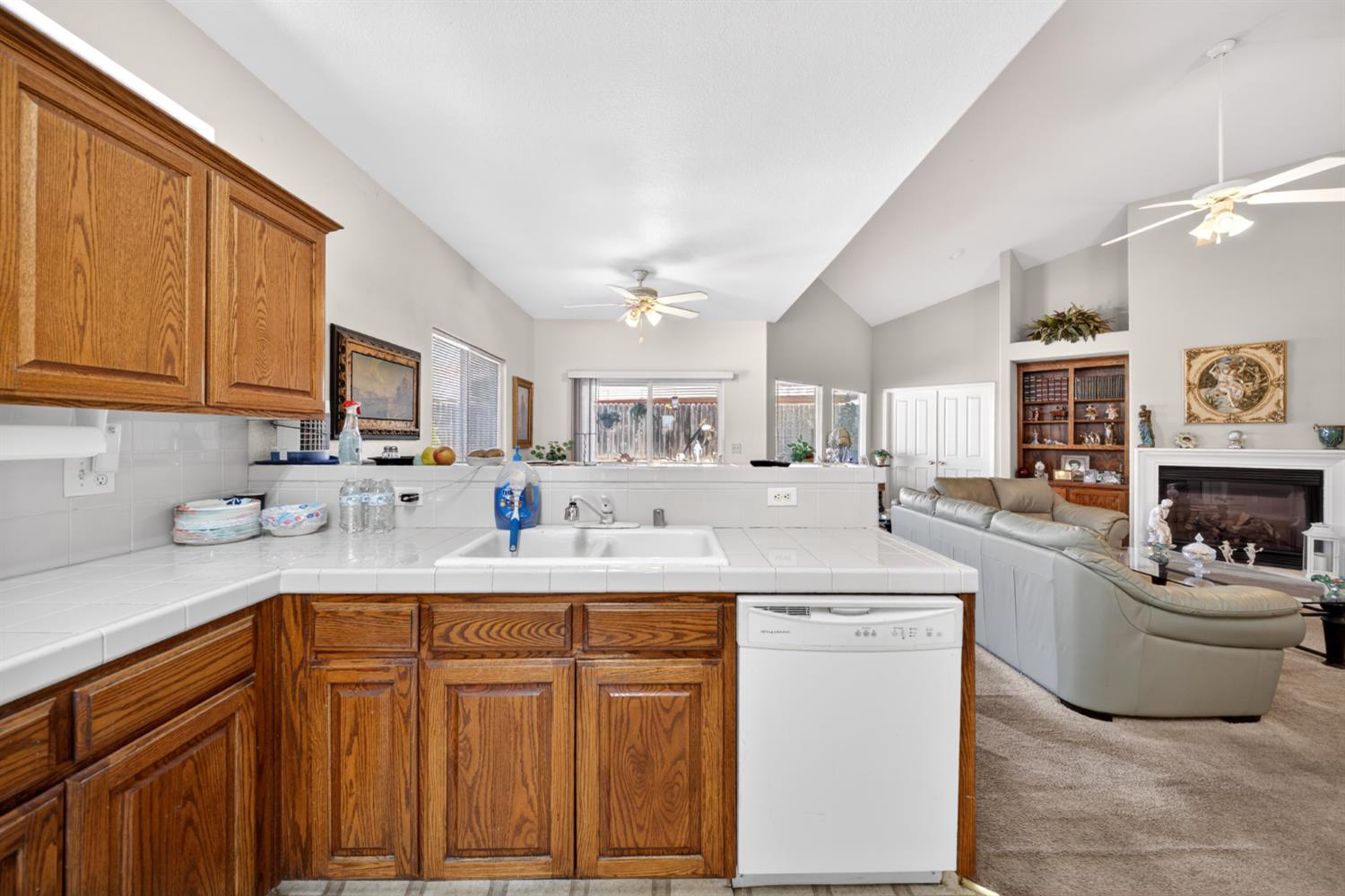 5622 N Ensanada Ave, Fresno, CA 93723