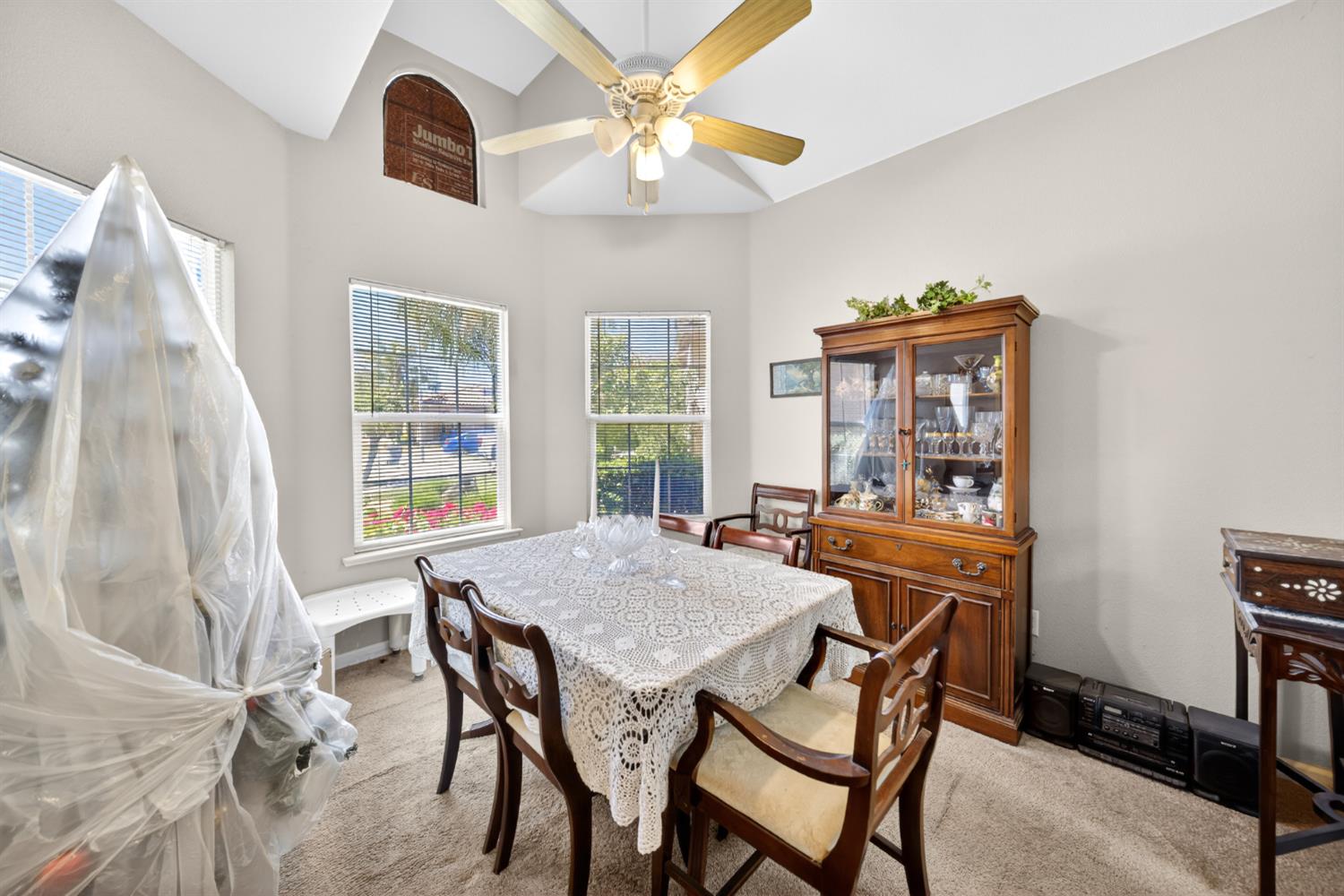 5622 N Ensanada Ave, Fresno, CA 93723