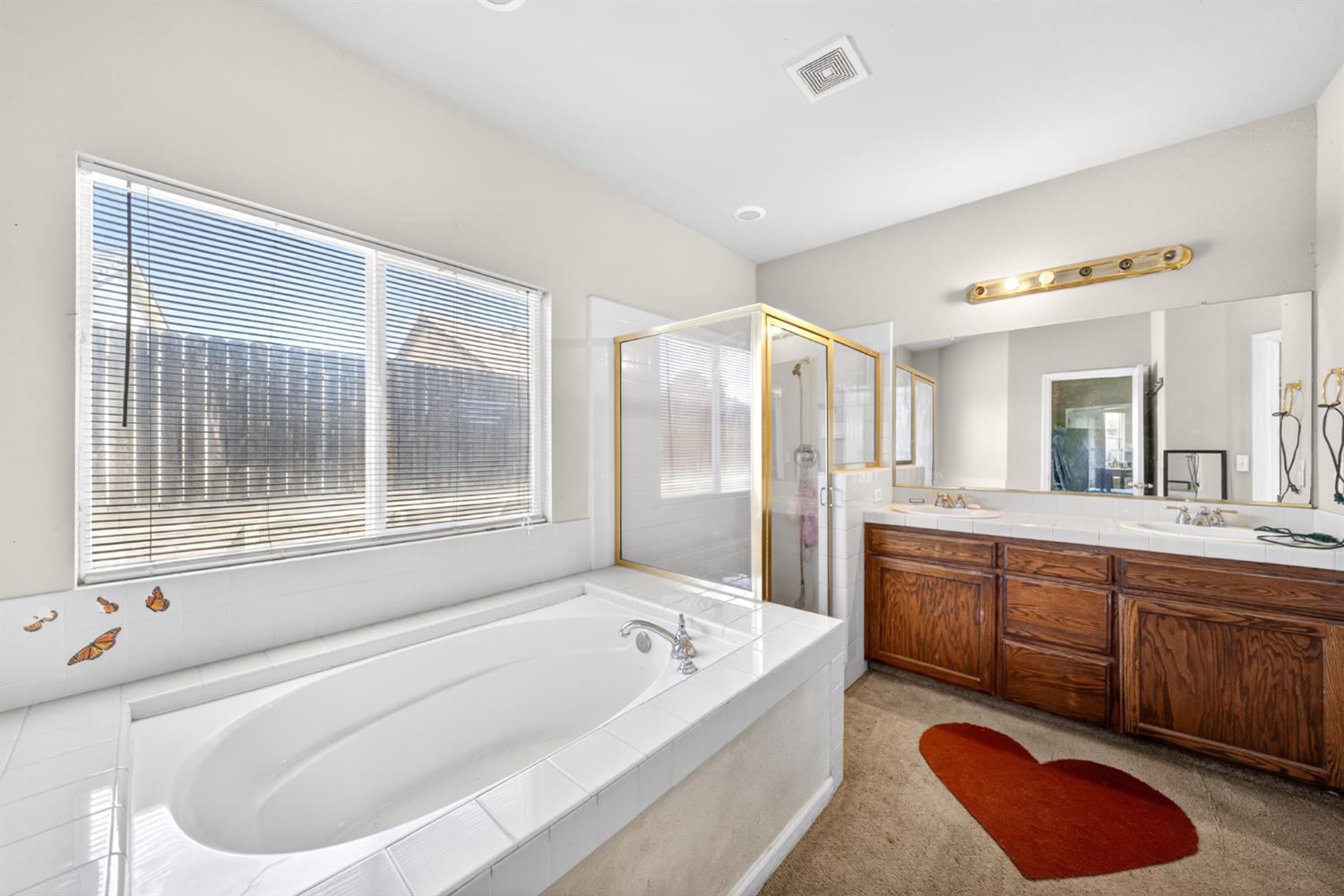 5622 N Ensanada Ave, Fresno, CA 93723