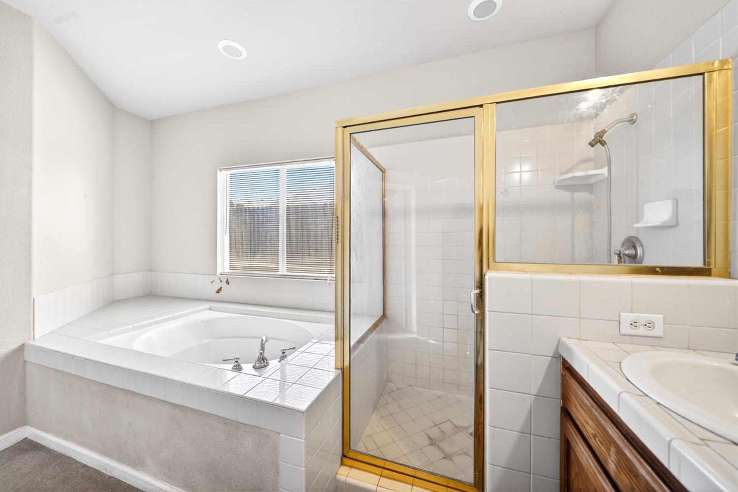 5622 N Ensanada Ave, Fresno, CA 93723