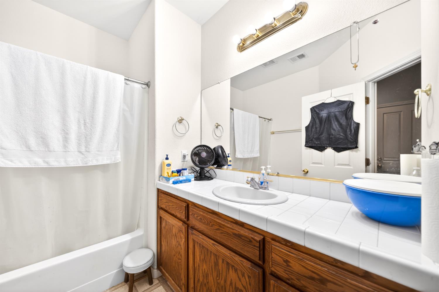 5622 N Ensanada Ave, Fresno, CA 93723