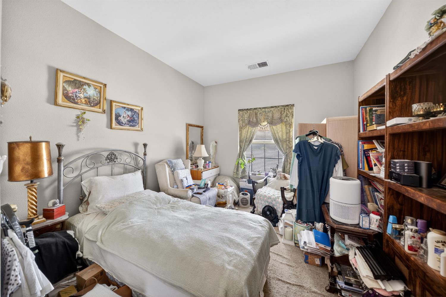 5622 N Ensanada Ave, Fresno, CA 93723