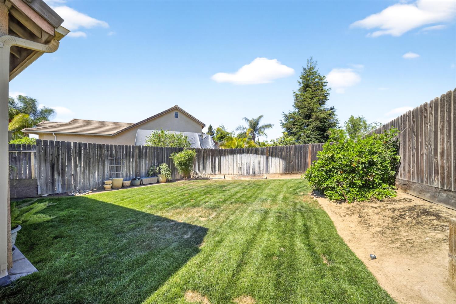 5622 N Ensanada Ave, Fresno, CA 93723