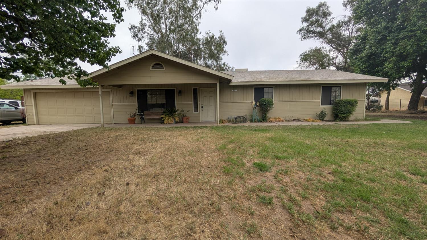 16627 Ida Rd, Madera, CA 93636