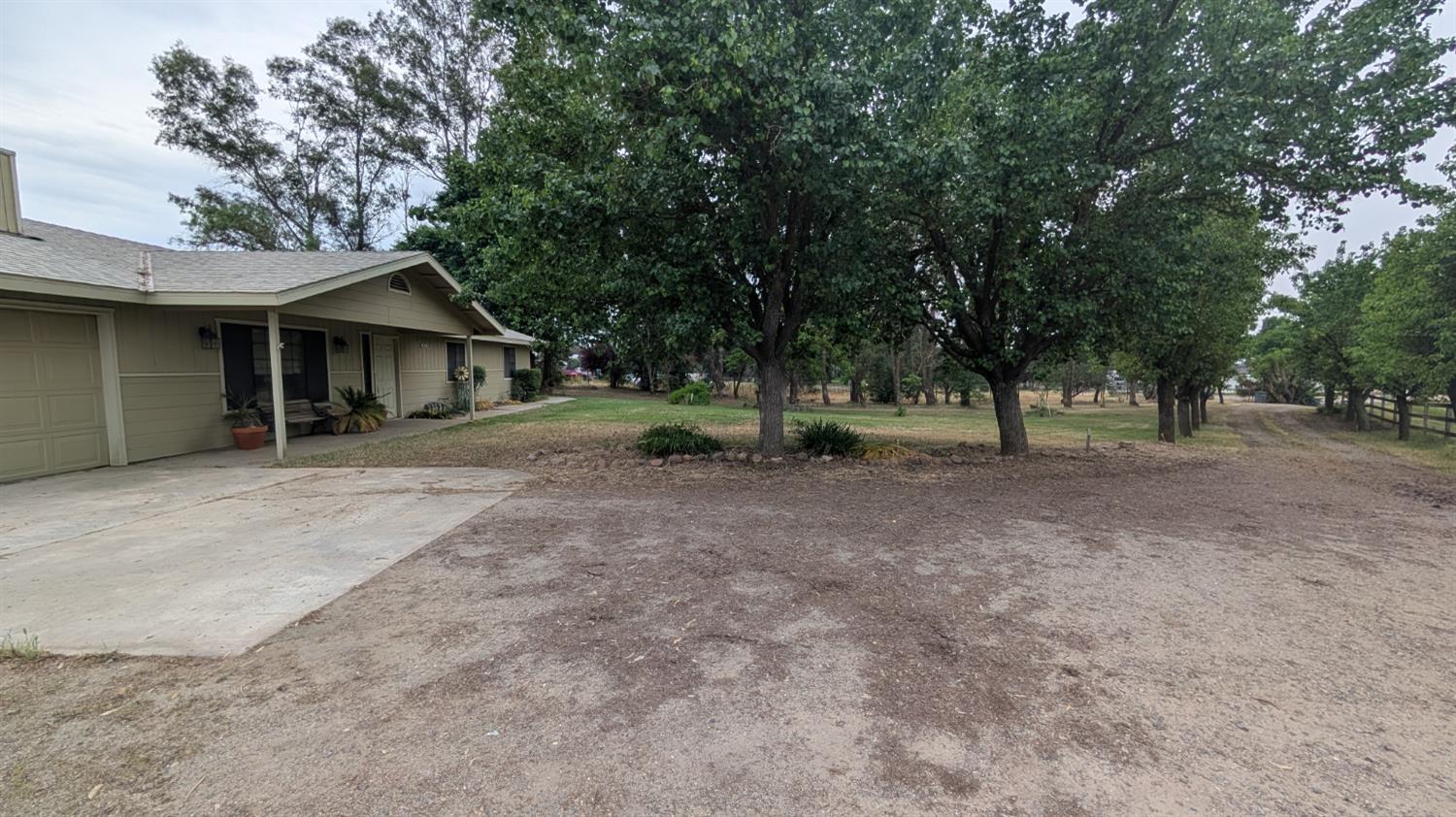 16627 Ida Rd, Madera, CA 93636