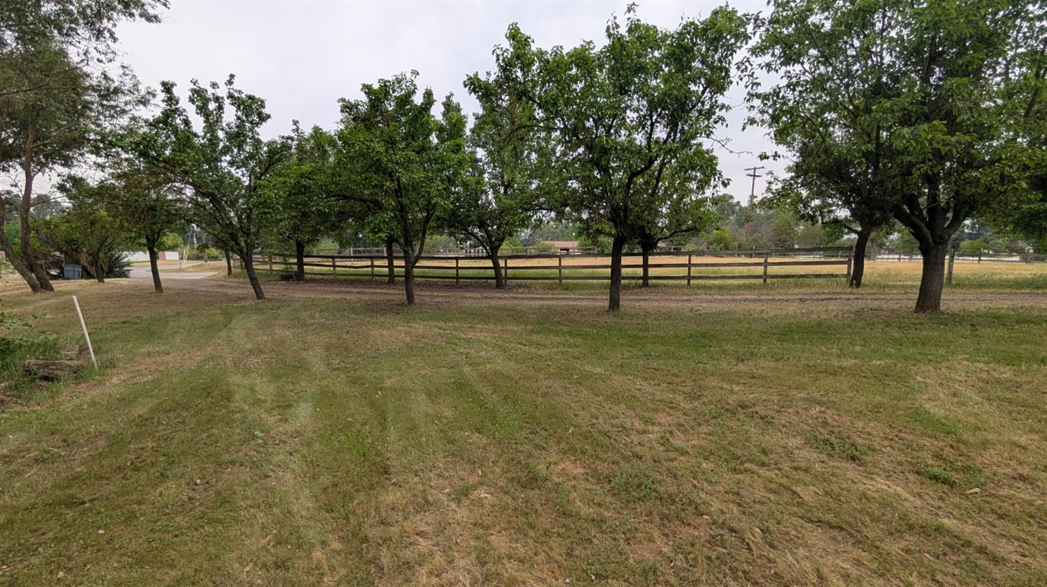 16627 Ida Rd, Madera, CA 93636