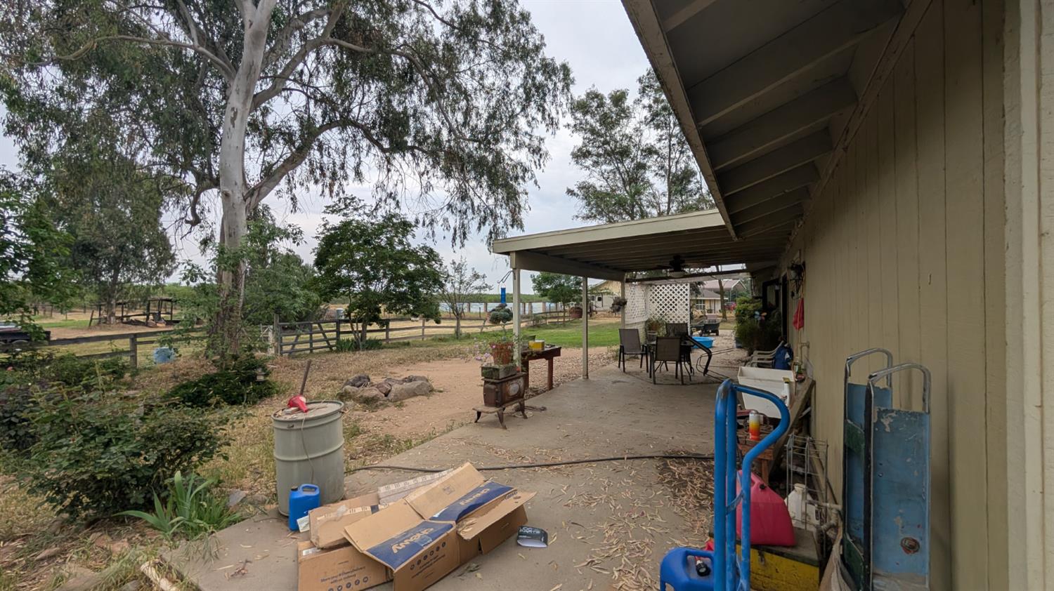 16627 Ida Rd, Madera, CA 93636