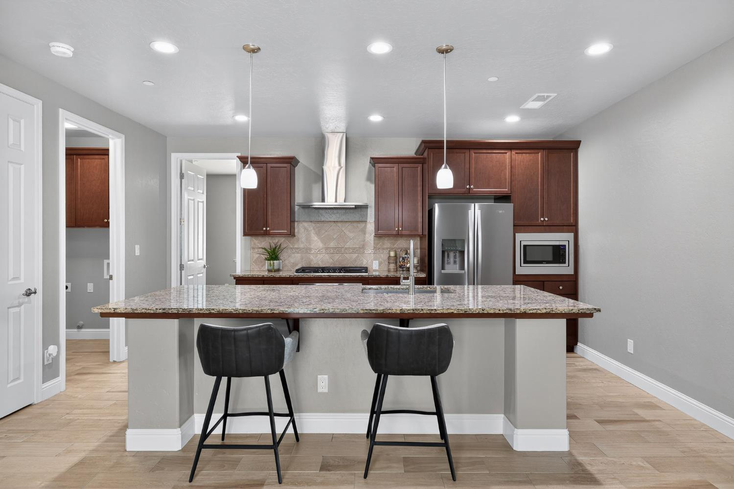 2446 S Claremont, Fresno, CA 93727