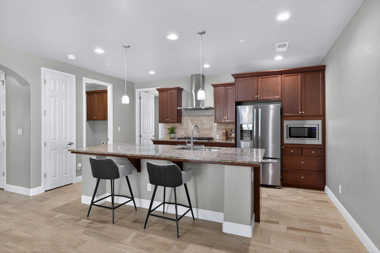 2446 S Claremont, Fresno, CA 93727