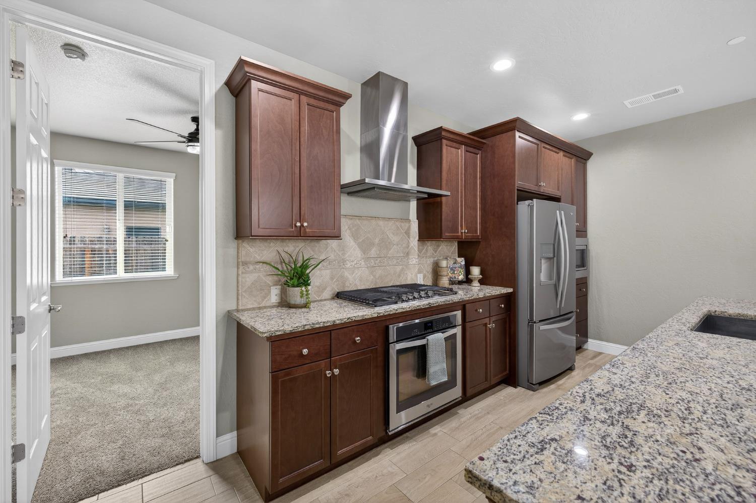 2446 S Claremont, Fresno, CA 93727