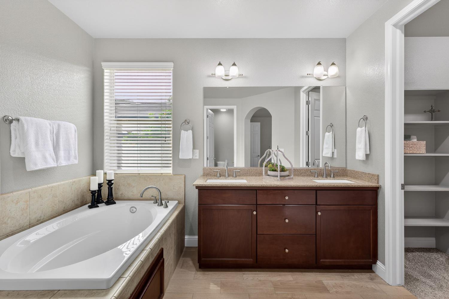 2446 S Claremont, Fresno, CA 93727