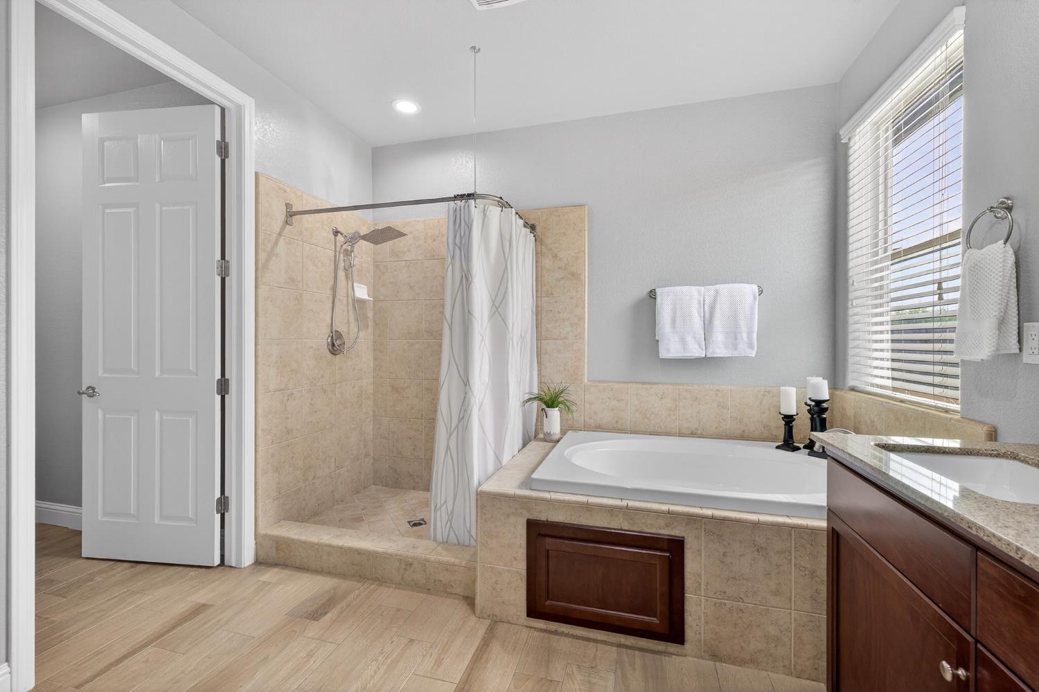 2446 S Claremont, Fresno, CA 93727