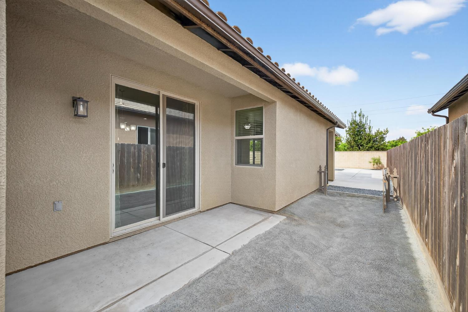 2446 S Claremont, Fresno, CA 93727