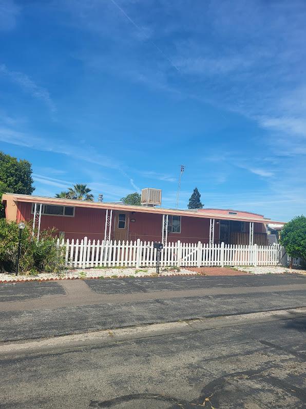 1724 Minnewawa Ave #77, Clovis, CA 93612