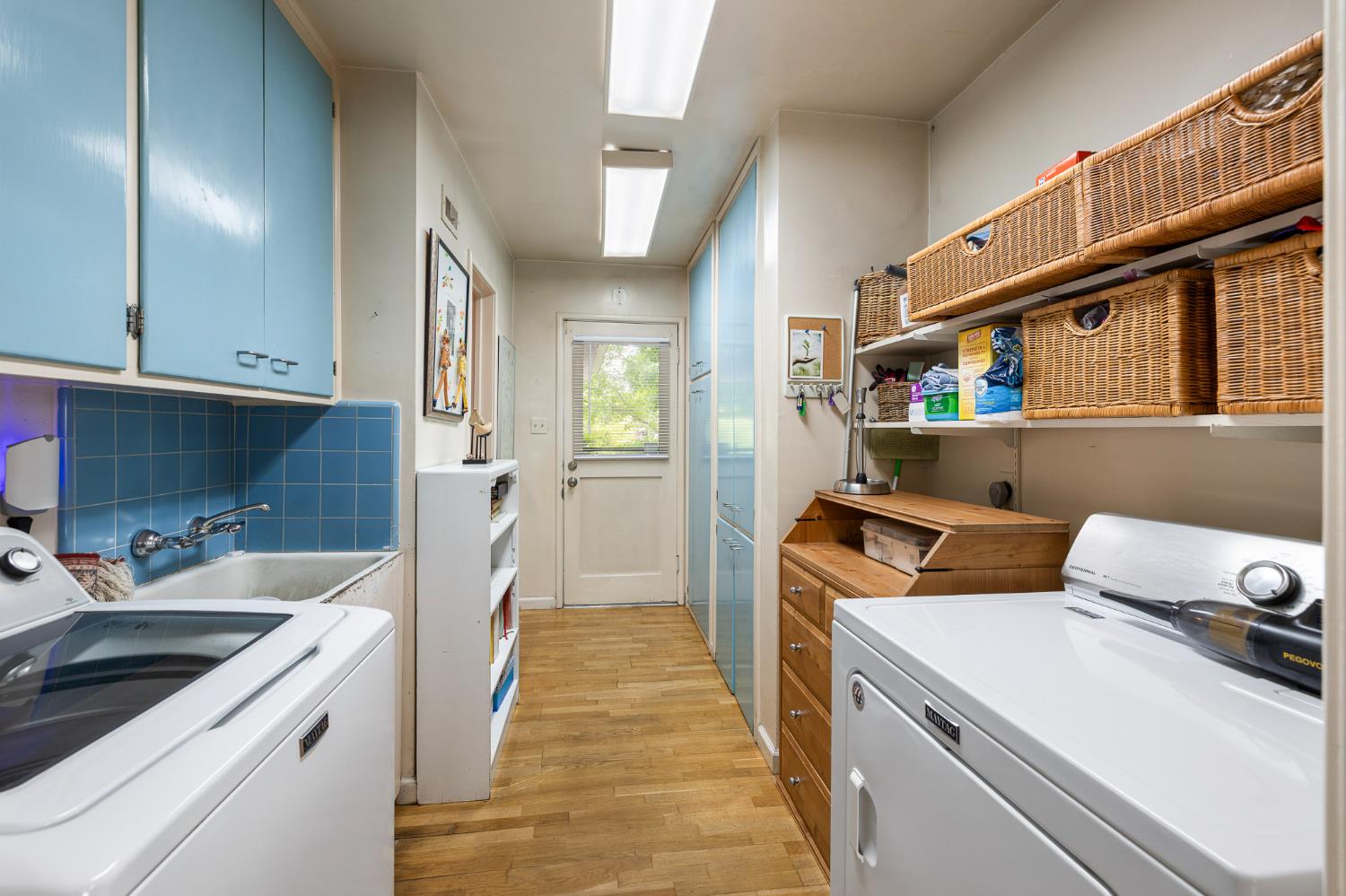 324 E Hampton Way, Fresno, CA 93704