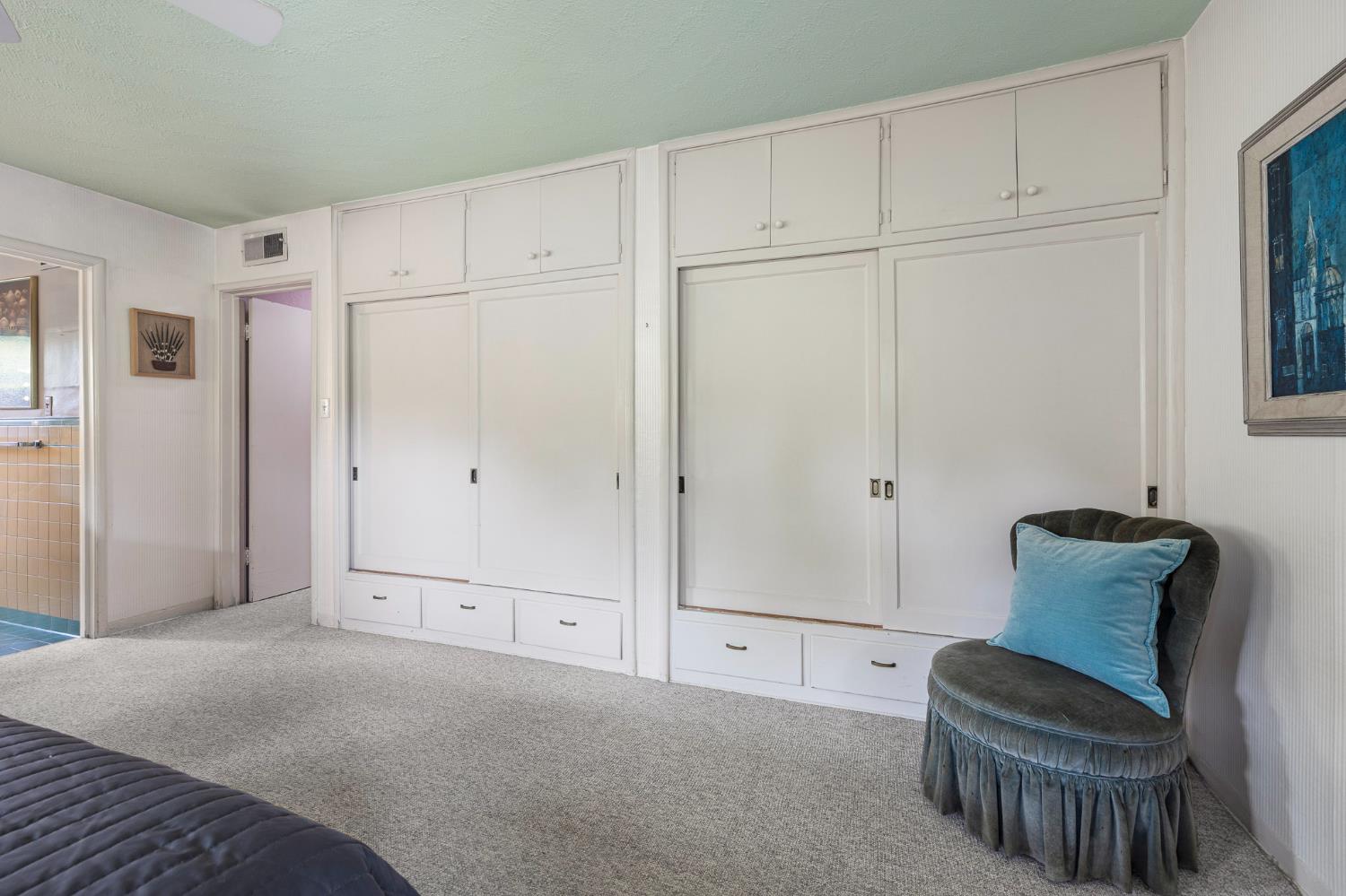 324 E Hampton Way, Fresno, CA 93704