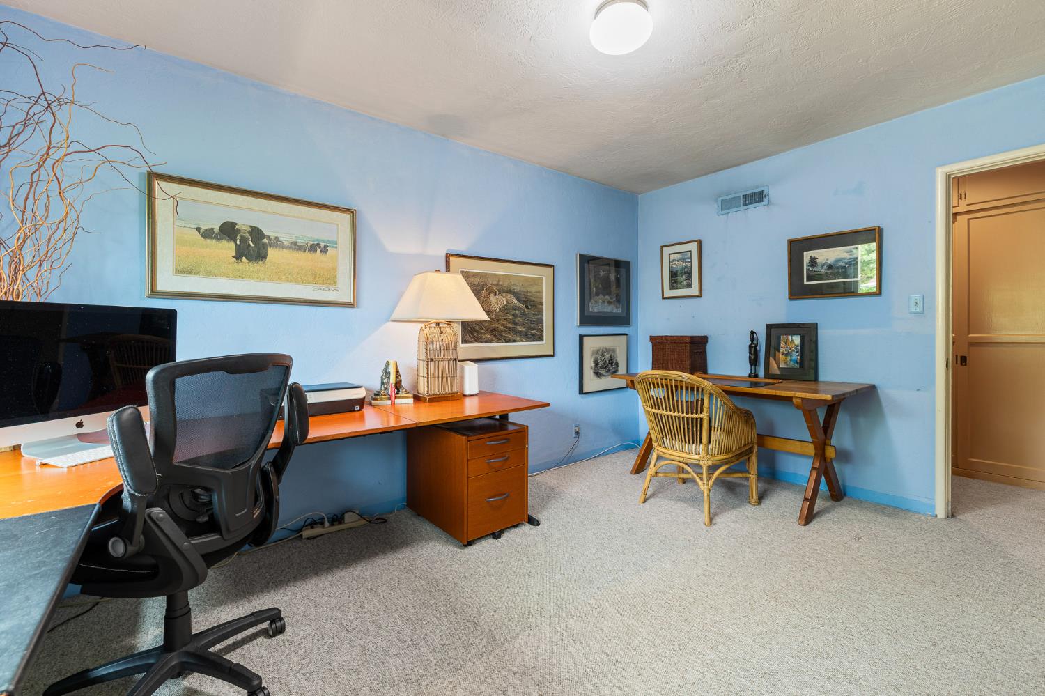 324 E Hampton Way, Fresno, CA 93704