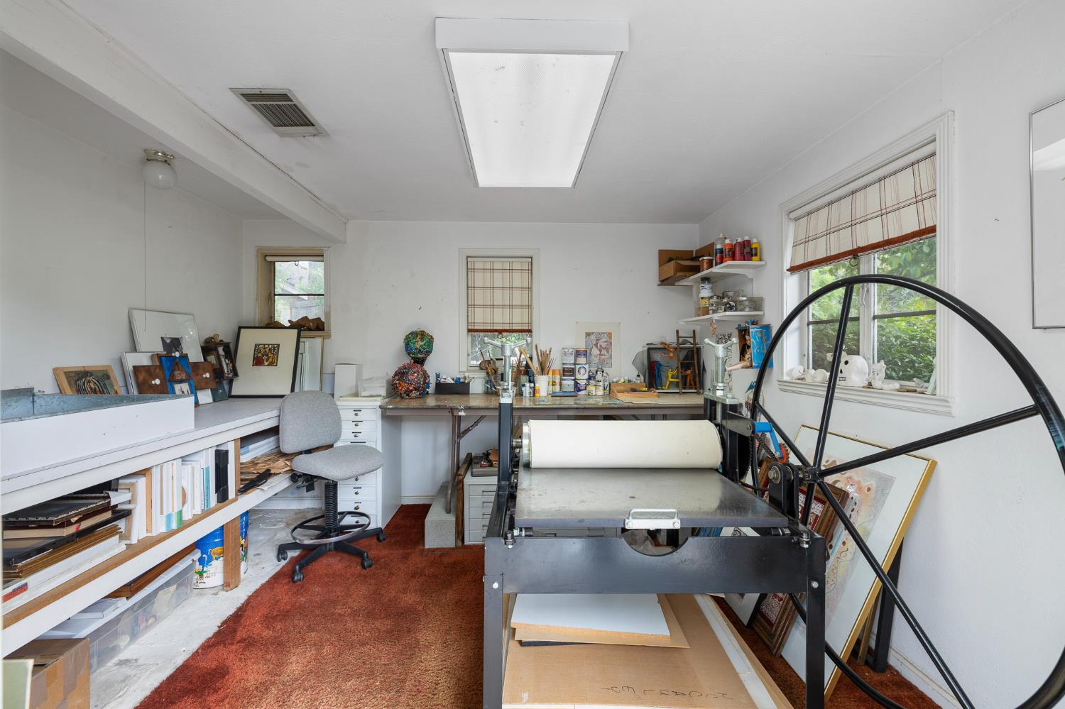 324 E Hampton Way, Fresno, CA 93704