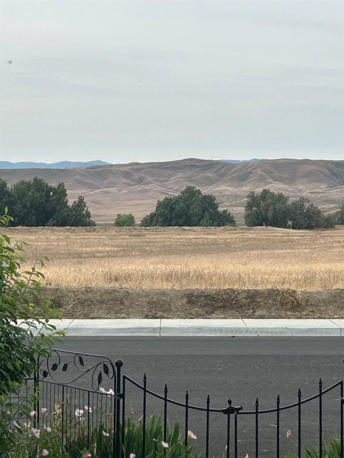 313 E Sacramento St, Coalinga, CA 93210