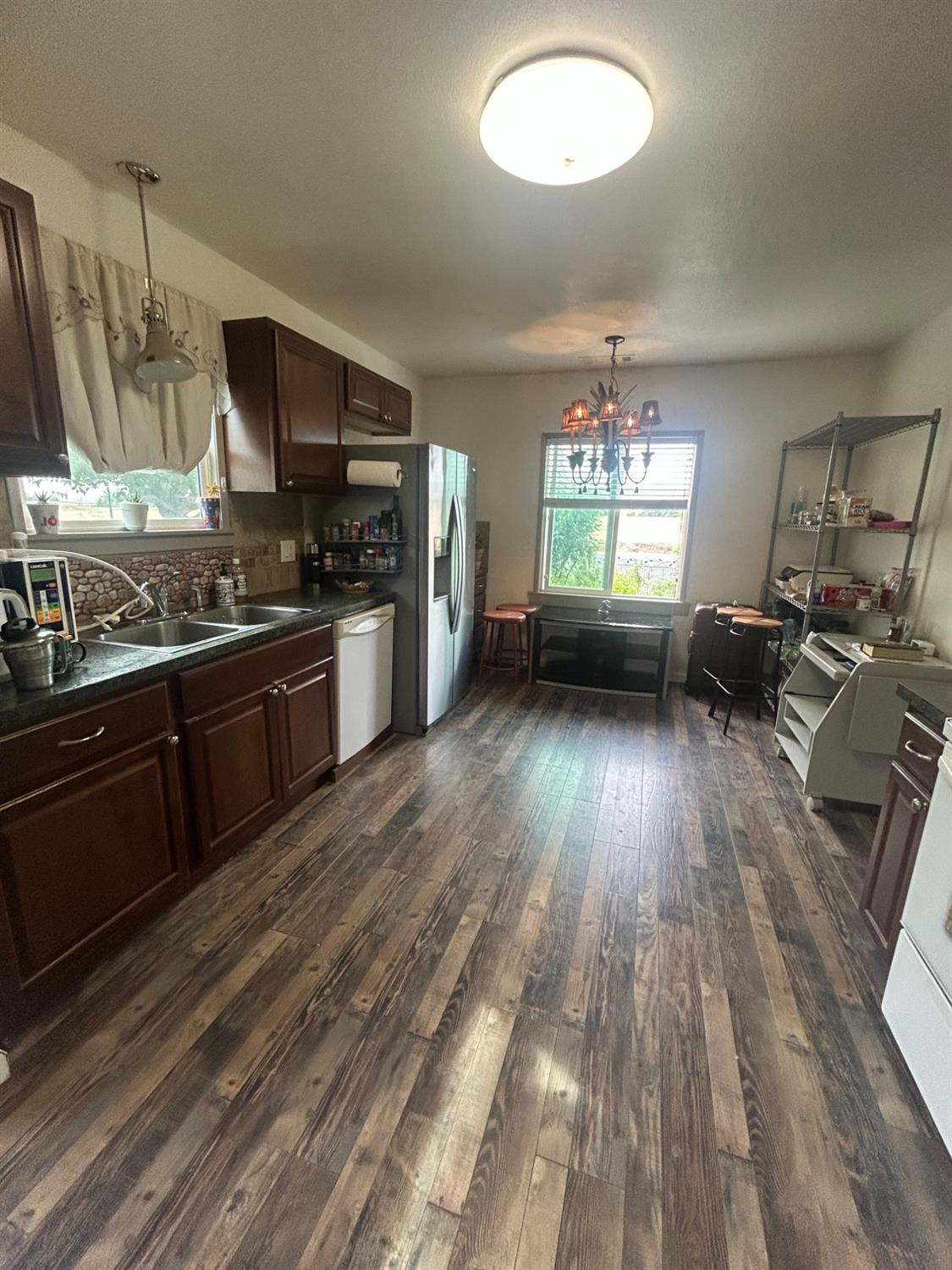 313 E Sacramento St, Coalinga, CA 93210