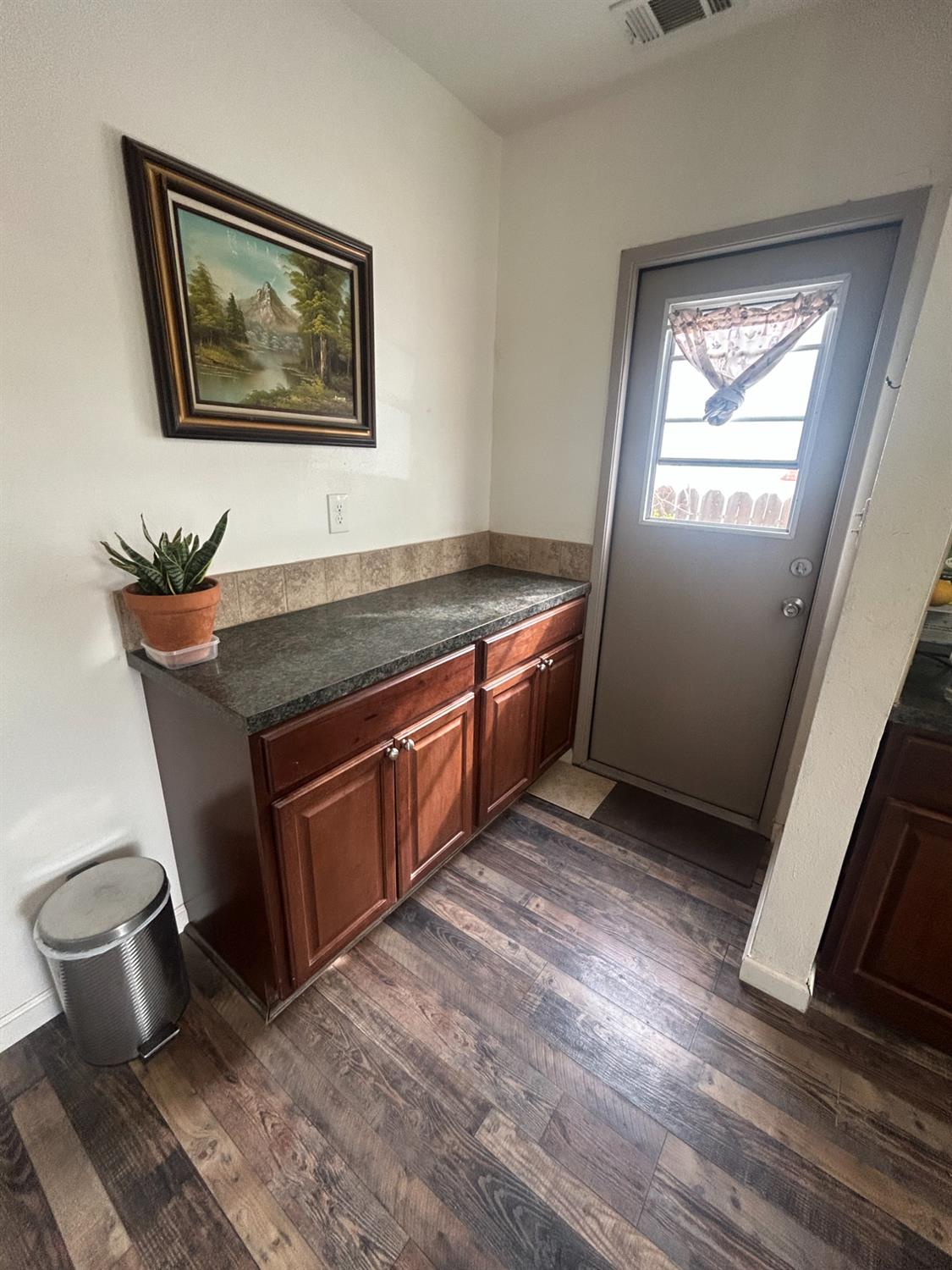 313 E Sacramento St, Coalinga, CA 93210