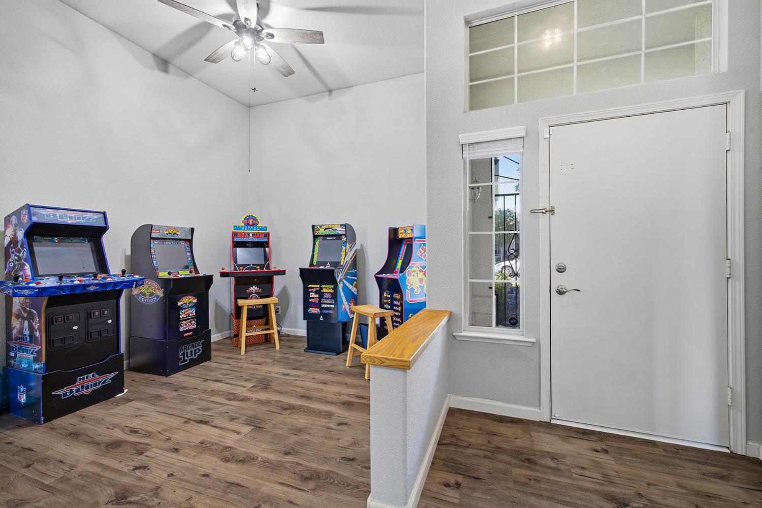 2271 E Niles Ave, Fresno, CA 93720