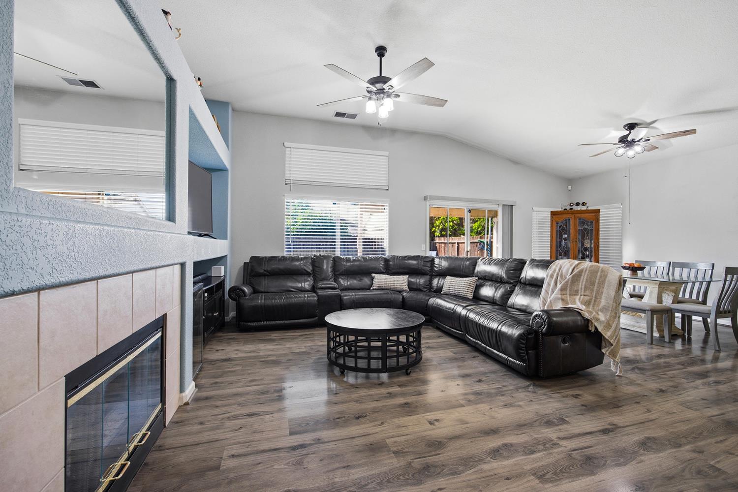 2271 E Niles Ave, Fresno, CA 93720