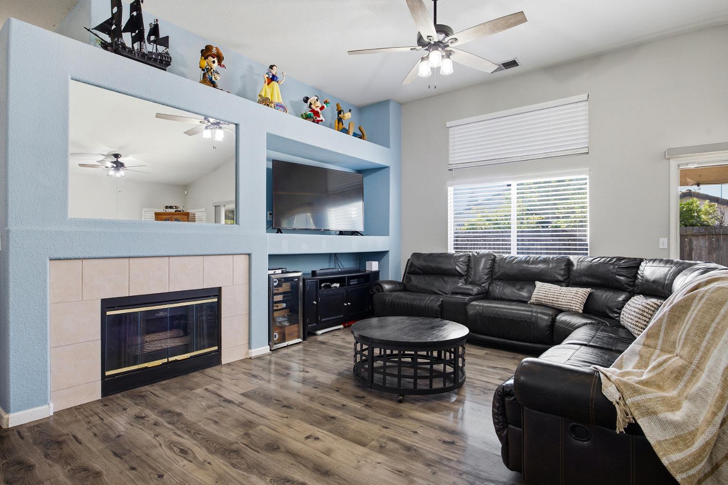 2271 E Niles Ave, Fresno, CA 93720