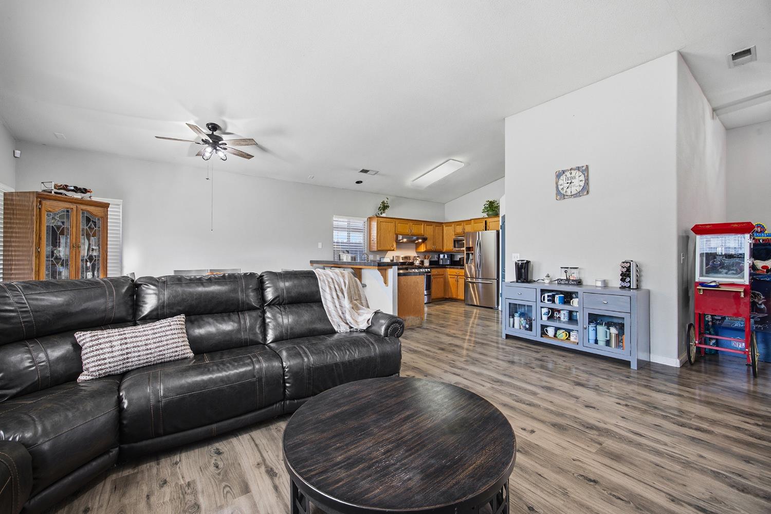 2271 E Niles Ave, Fresno, CA 93720