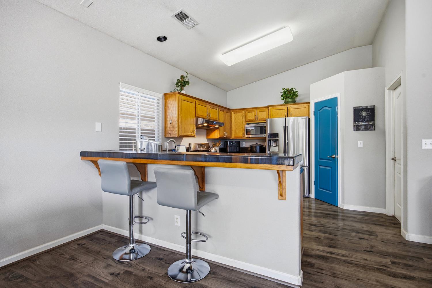 2271 E Niles Ave, Fresno, CA 93720