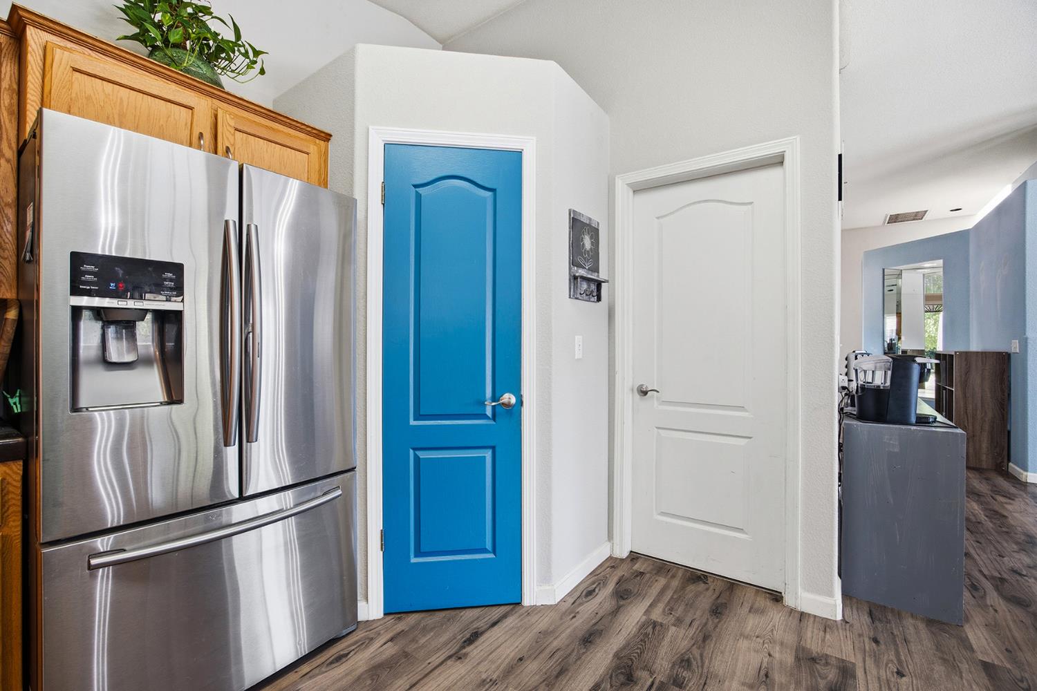 2271 E Niles Ave, Fresno, CA 93720