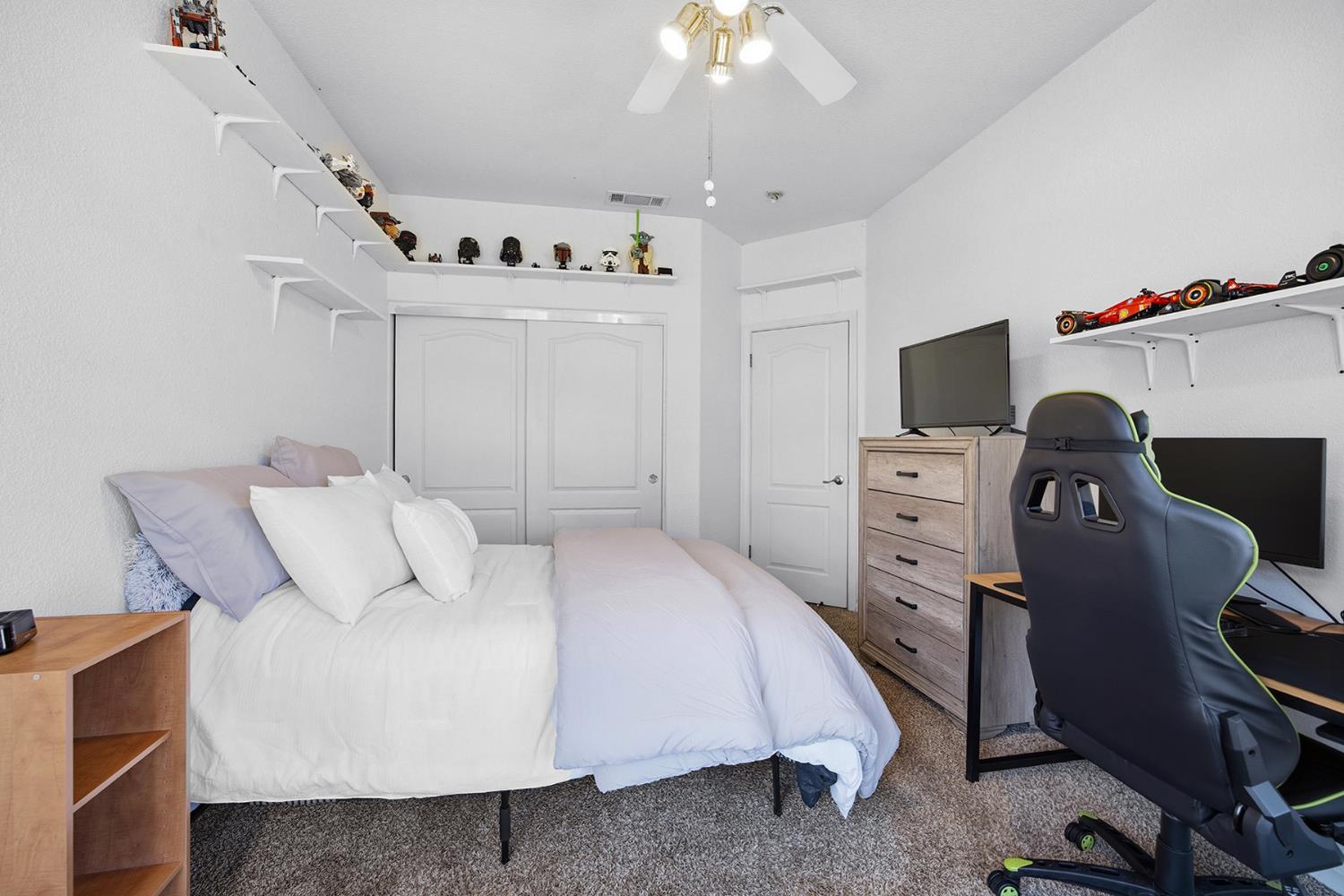 2271 E Niles Ave, Fresno, CA 93720