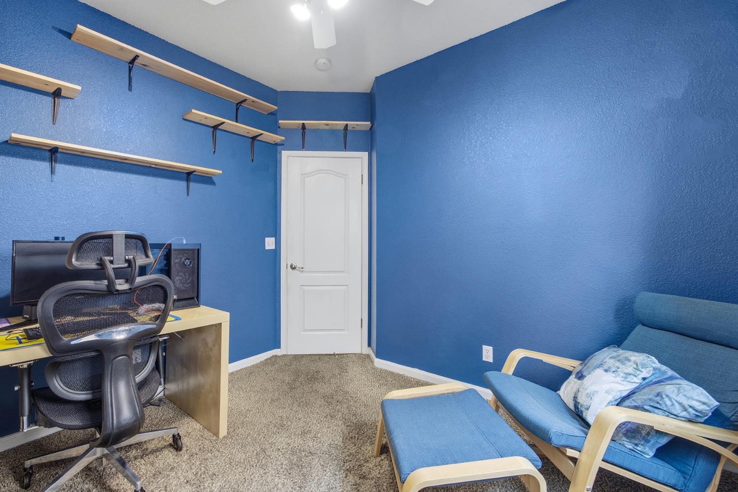 2271 E Niles Ave, Fresno, CA 93720