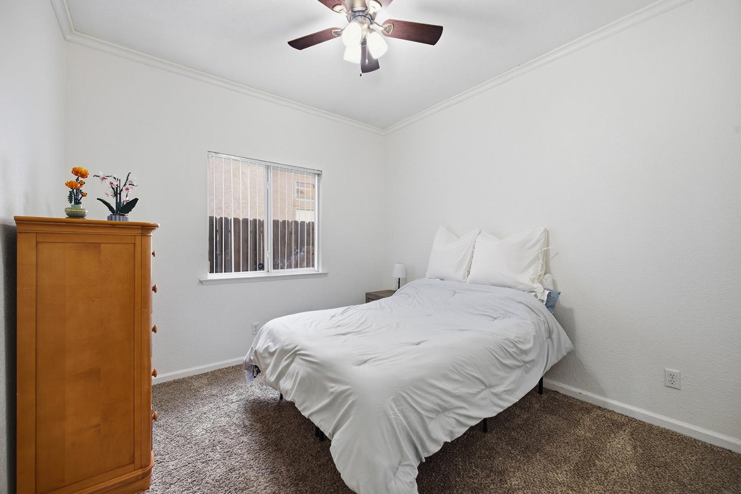 2271 E Niles Ave, Fresno, CA 93720