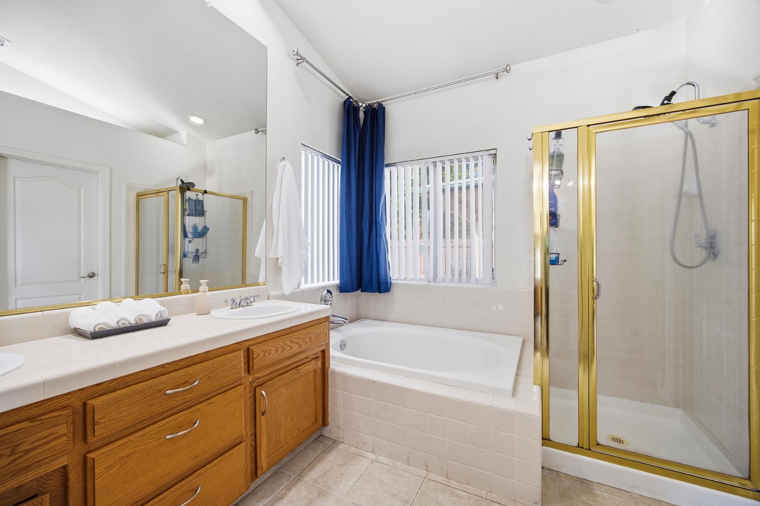 2271 E Niles Ave, Fresno, CA 93720