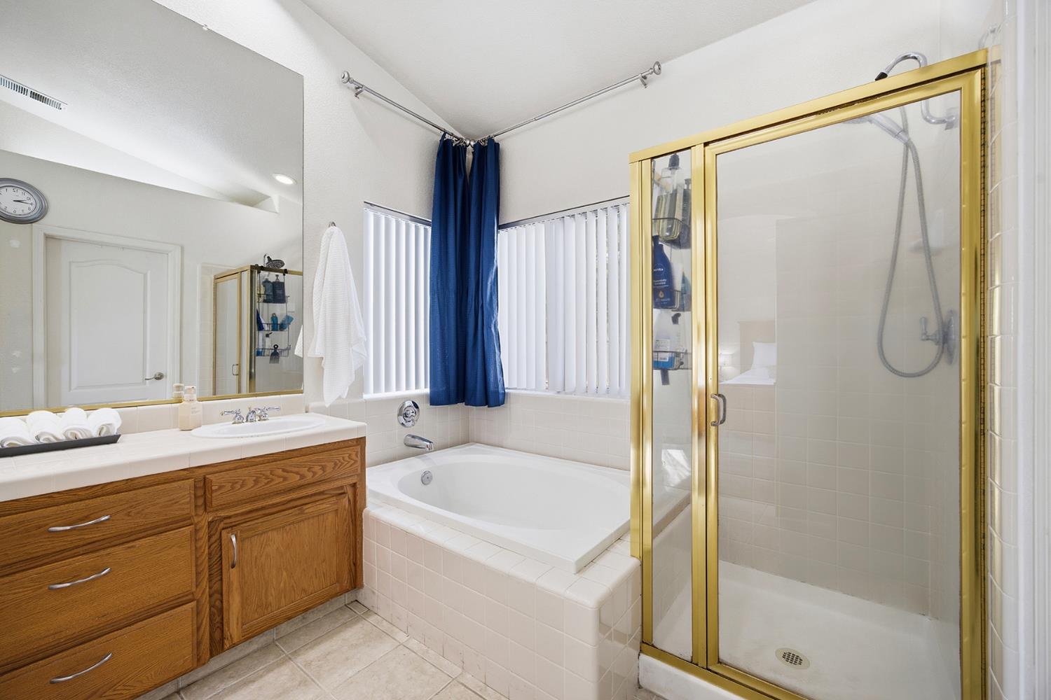 2271 E Niles Ave, Fresno, CA 93720