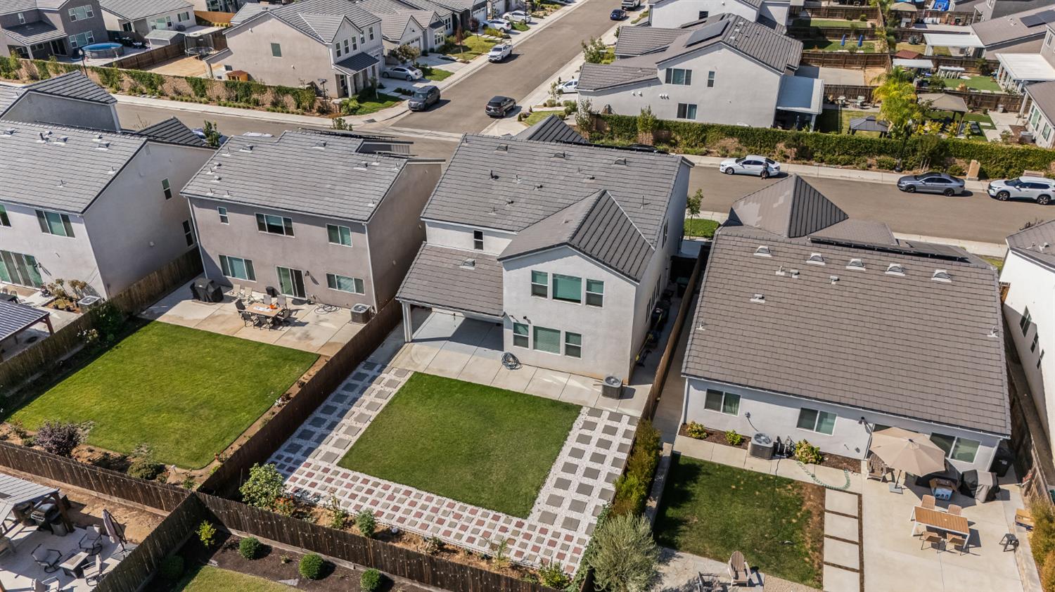 153 Boulder Dr S, Madera, CA 93636