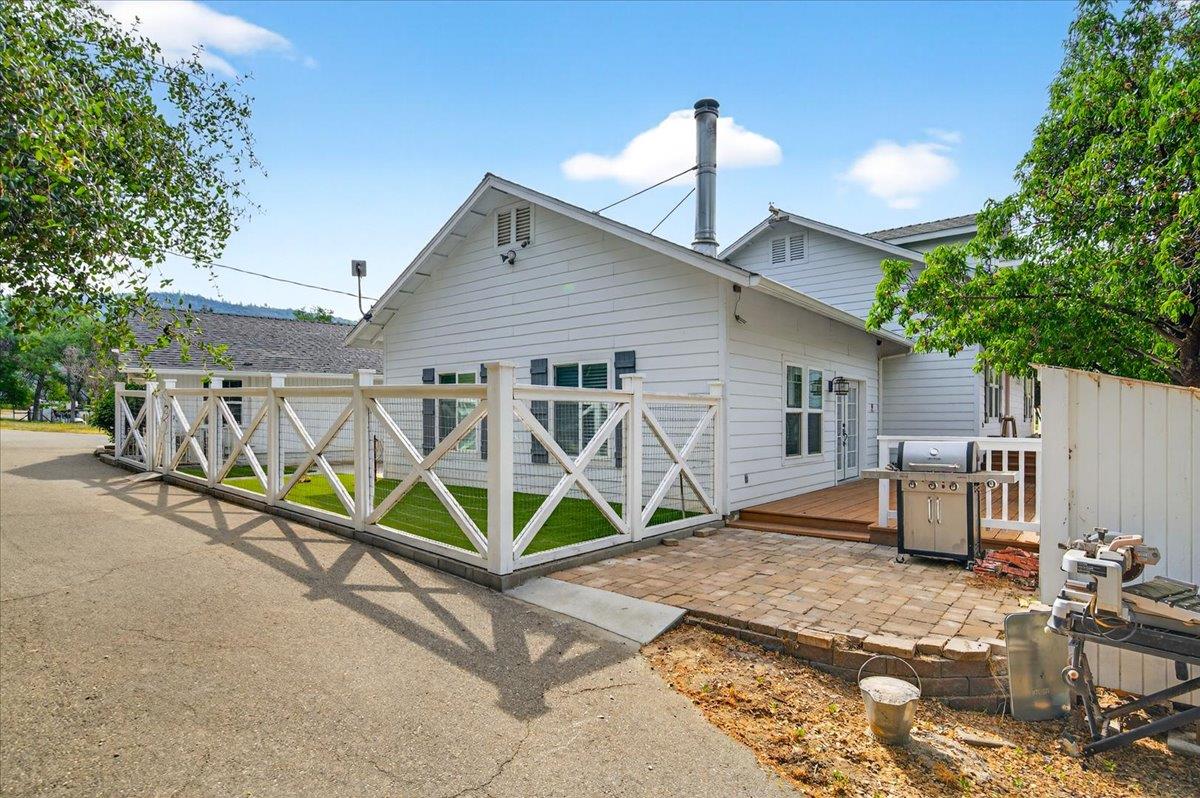 35073 Auberry Rd, Auberry, CA 93602