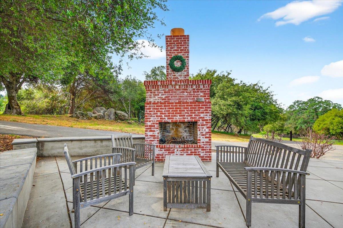 35073 Auberry Rd, Auberry, CA 93602